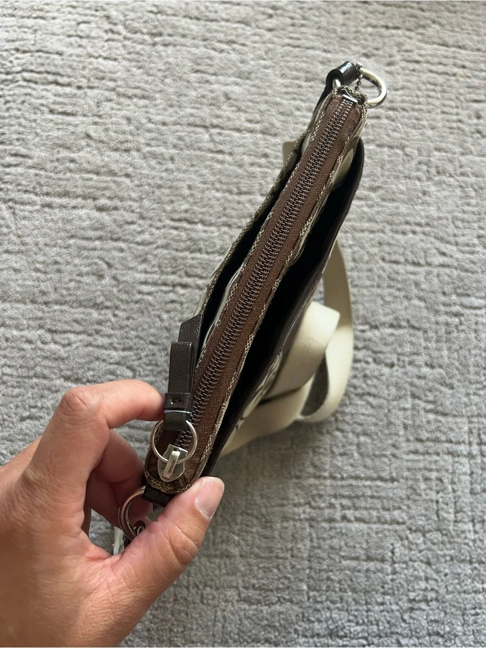 Coach good compact